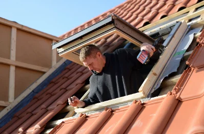 Pose de fenêtres de toit Velux à Denicé